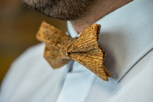 Lade das Bild in den Galerie-Viewer, DIE KORKFLIEGE